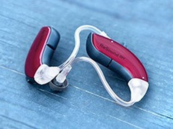 Két ReSound LiNX 3D fül mögötti hallókészülék
